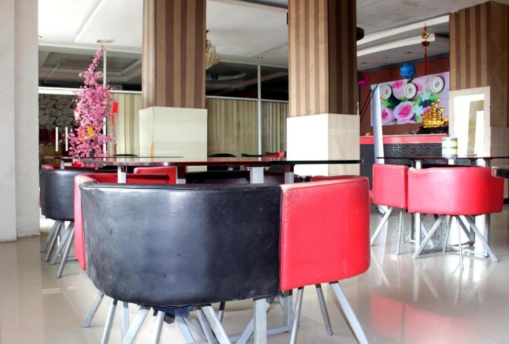Hotel Permata Makassar Extérieur photo